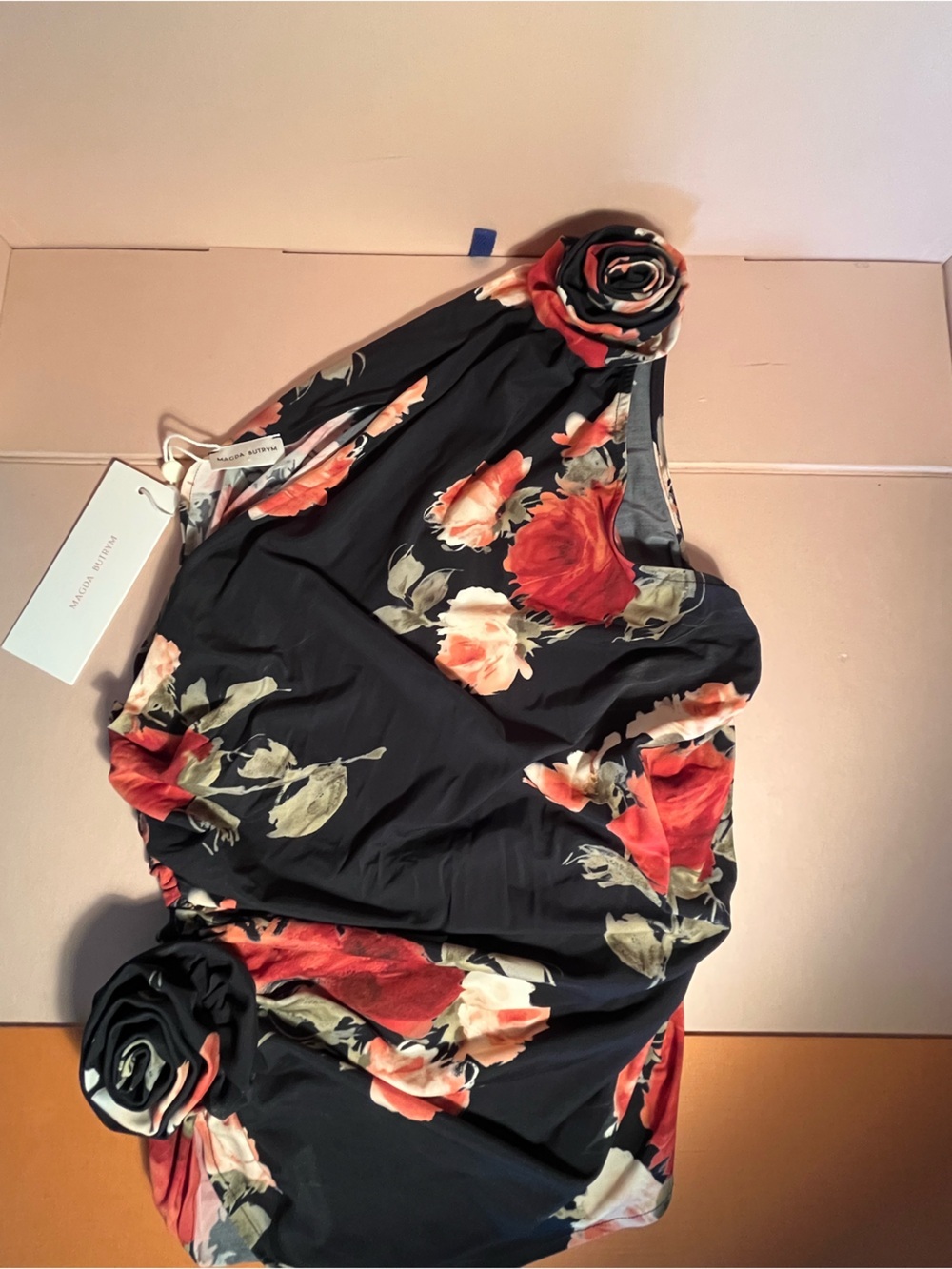 MAGDA BUTRYM NWT (Beautiful) blouse with signature rose accents size 4 - Picture 7 of 9
